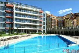 Appartement de deux chambres avec meubles à St Vlas