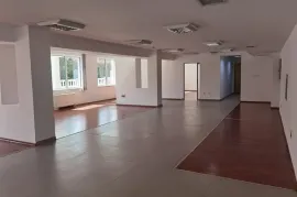 Bureaux à louer dans le centre d'affaires de Plovdiv - PARTER